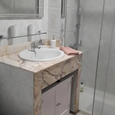 Tamaran Apartment